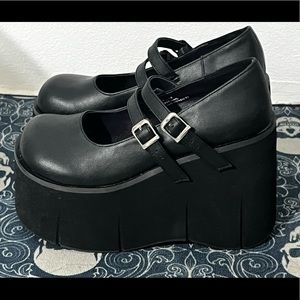 Kera 0-8 Demonias black vegan leather